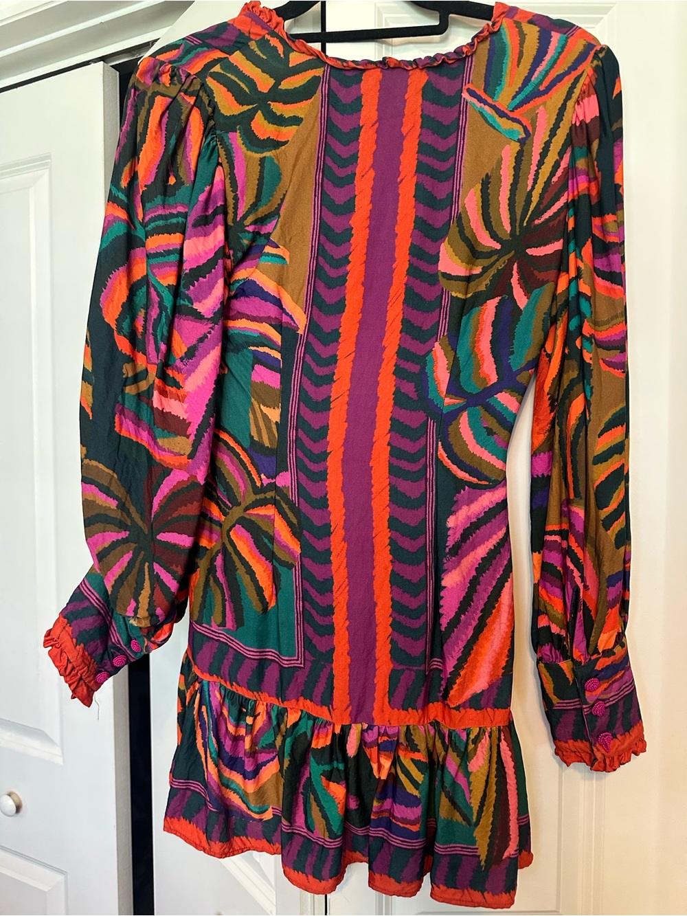 FARM Rio Multicolor V-Neck Ruffle-Hem Long Sleeve Tunic - Picture 2 of 6